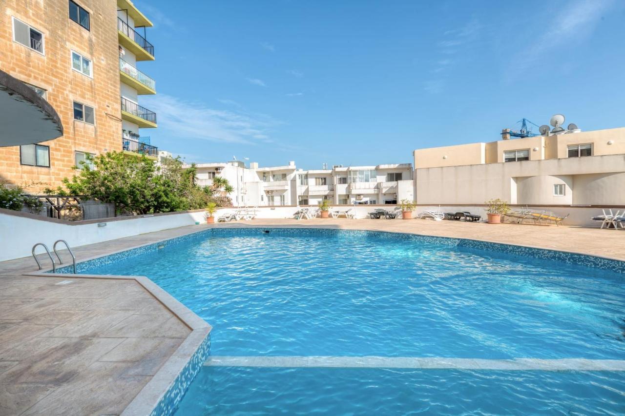 Pool Apartment Is-Swieqi Екстер'єр фото