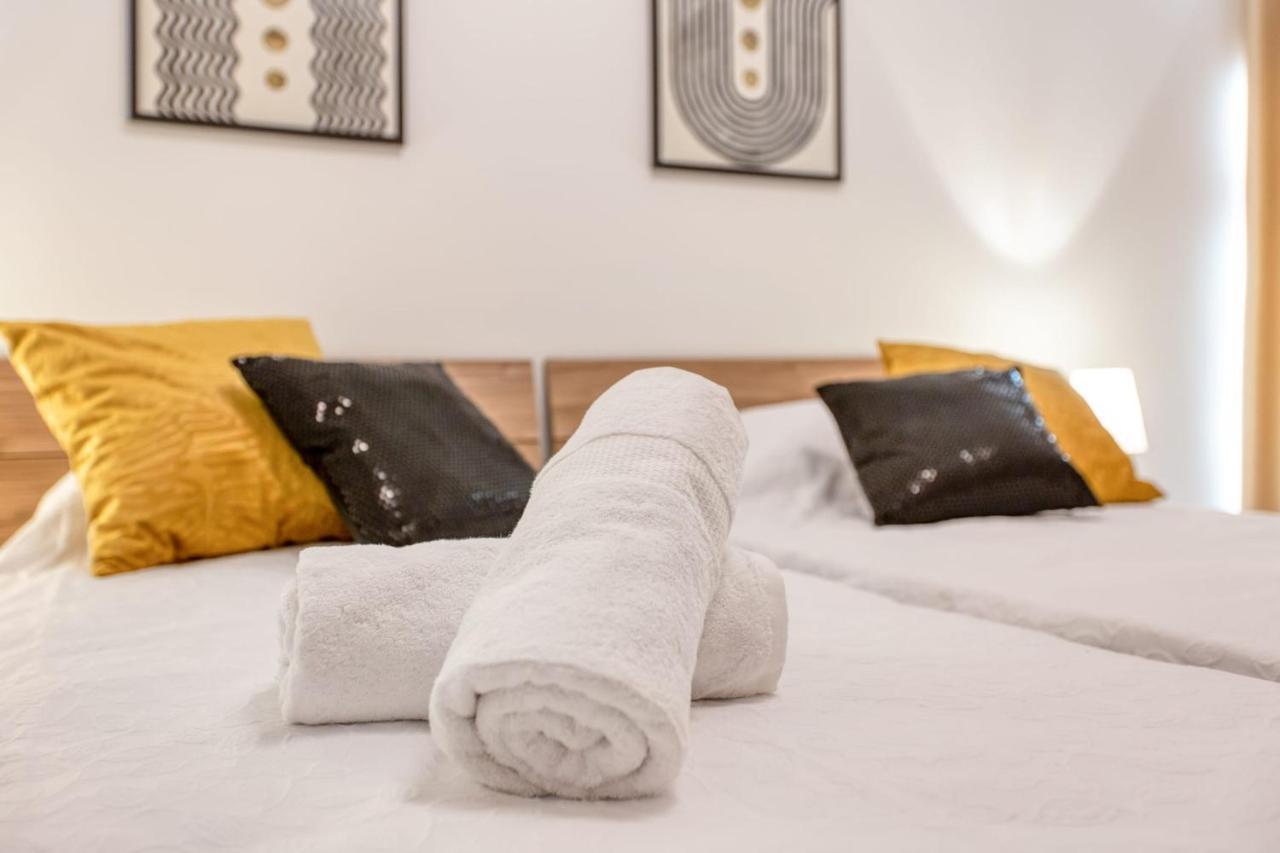 Pool Apartment Is-Swieqi Екстер'єр фото
