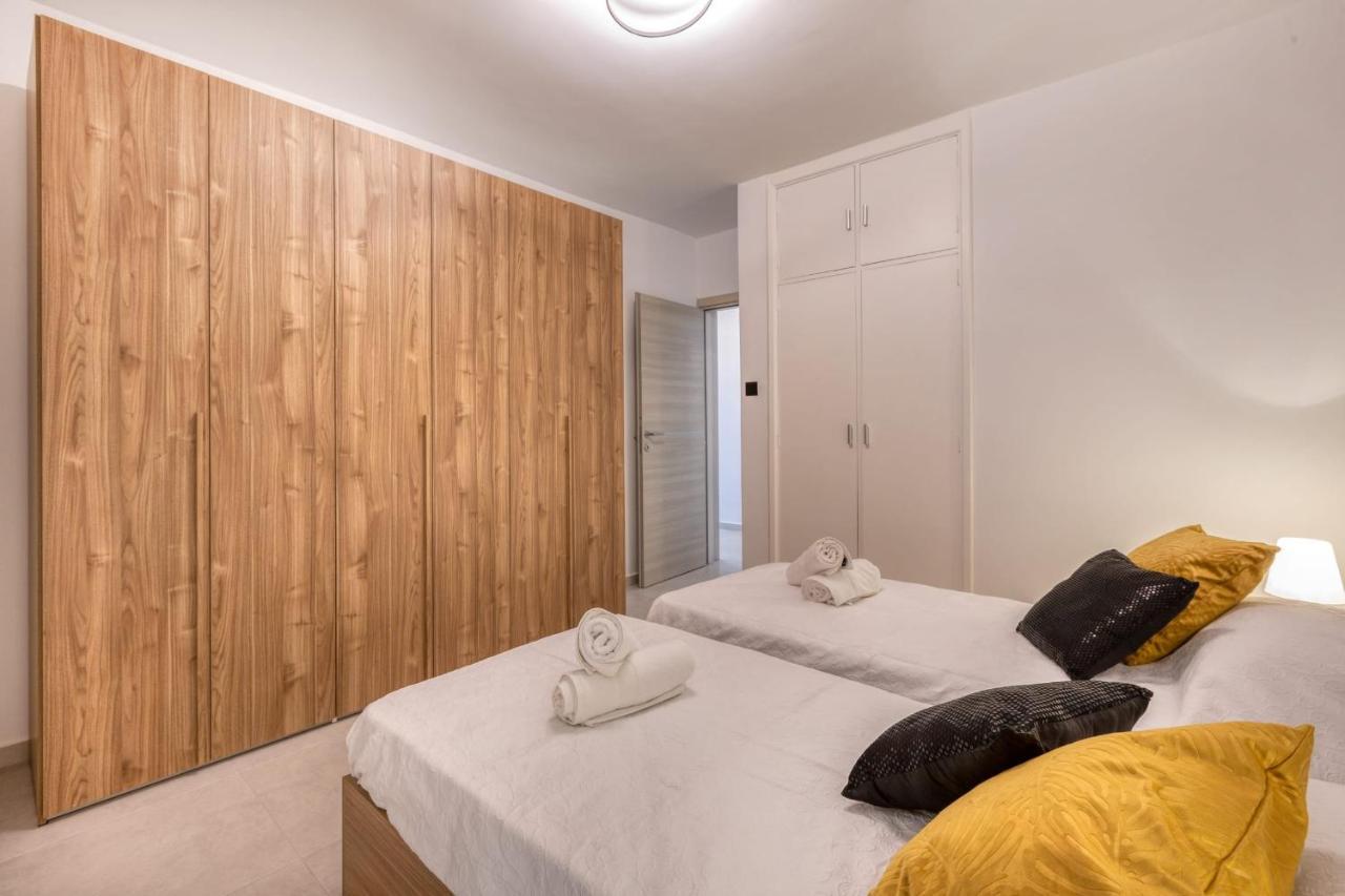 Pool Apartment Is-Swieqi Екстер'єр фото