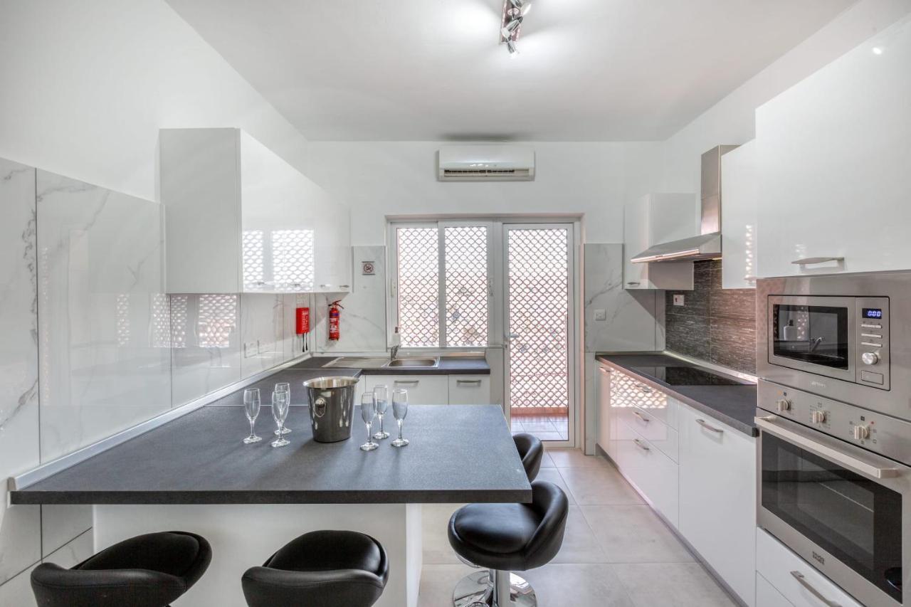 Pool Apartment Is-Swieqi Екстер'єр фото