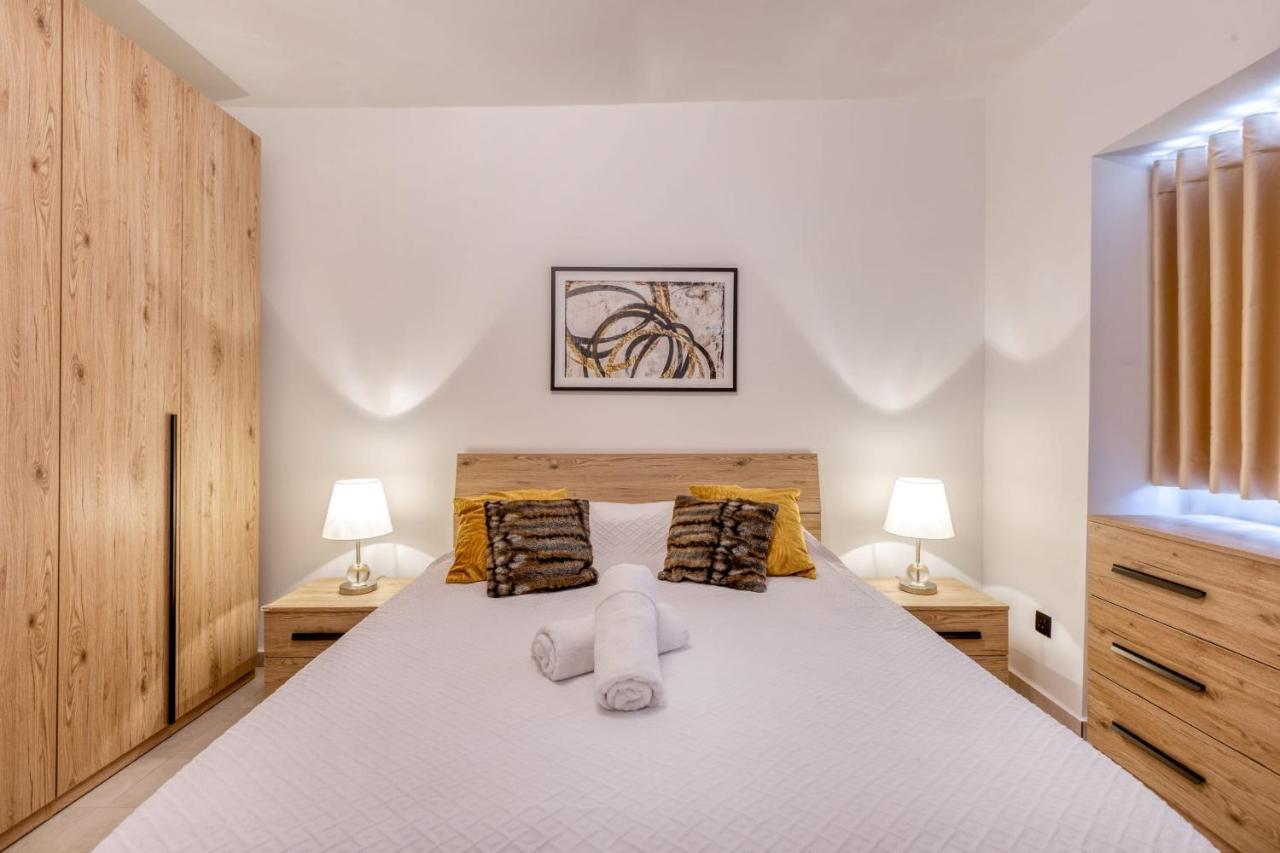Pool Apartment Is-Swieqi Екстер'єр фото