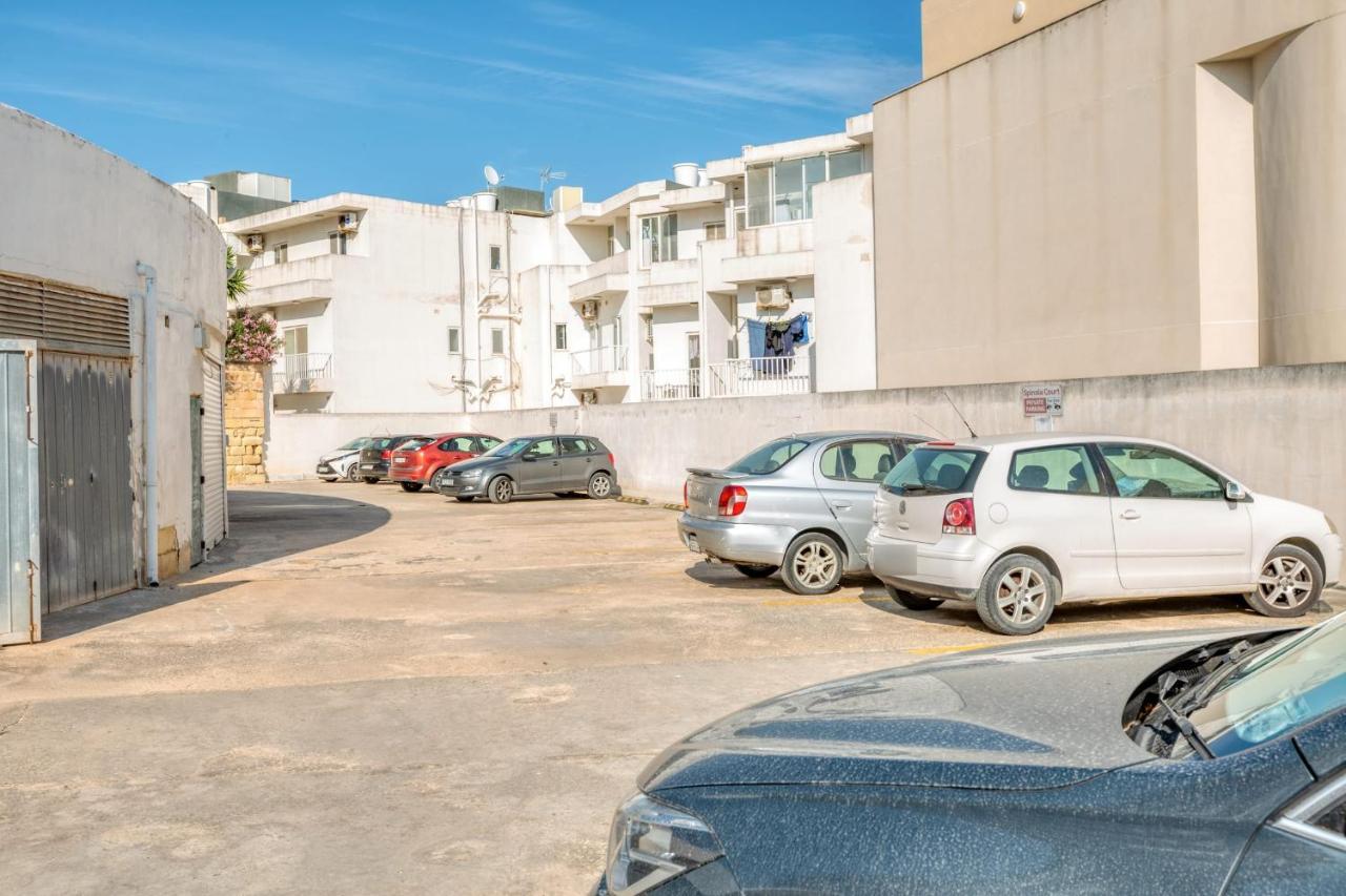 Pool Apartment Is-Swieqi Екстер'єр фото