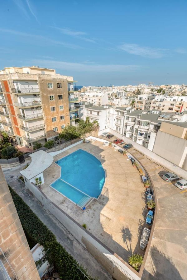 Pool Apartment Is-Swieqi Екстер'єр фото